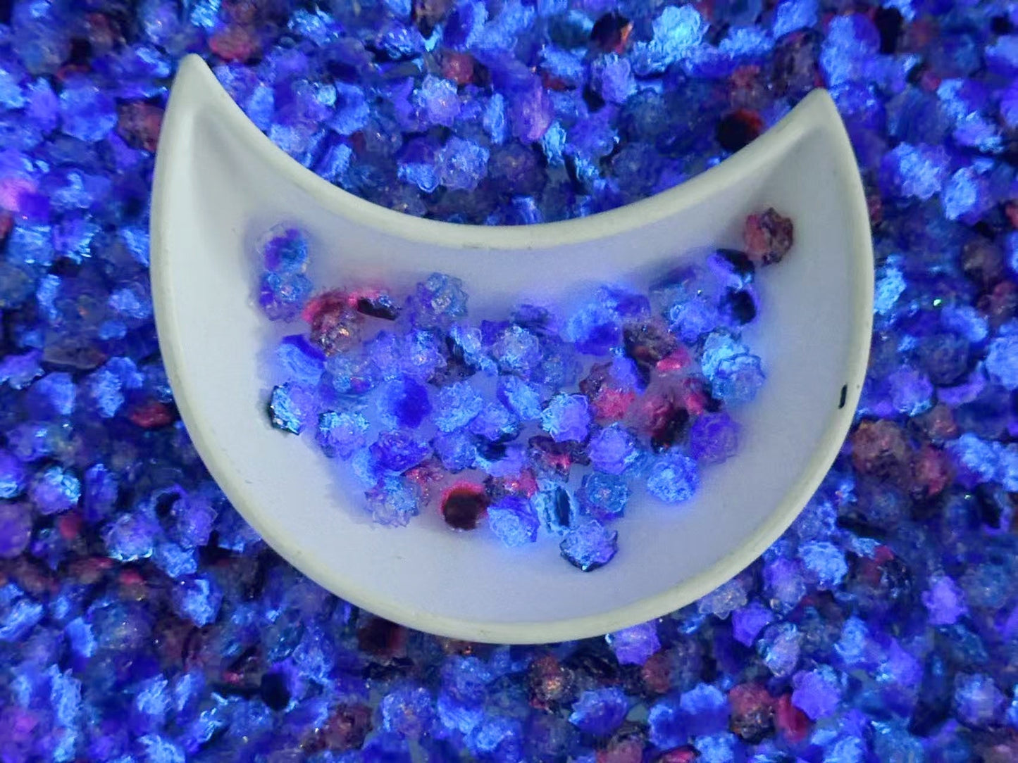 ♥人気♥10.29再入荷【A218】黒蓮華(夜光ソフトハス、キラキラ風)