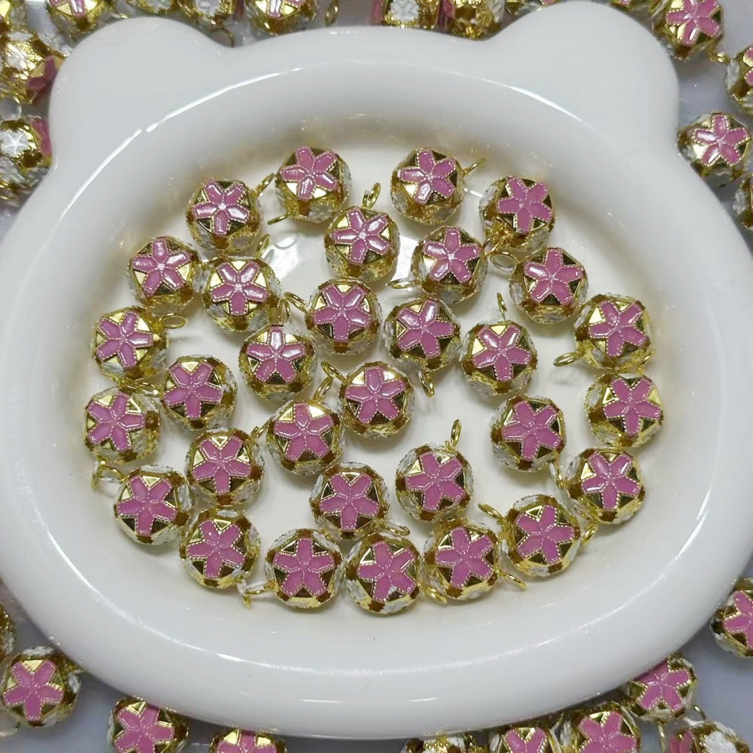 ♥人気♥10.8 再入荷と新色あり(段階式割引あり)【T080】キラキラお花鈴ビーズ(カン付き)