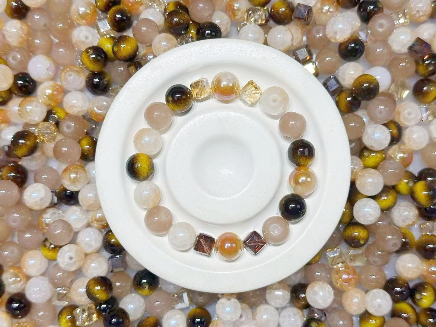 11.13NEW【B110】ティーシャンパン(UVメッキのメノウ1種類、高品質ガラスビーズ5種類)