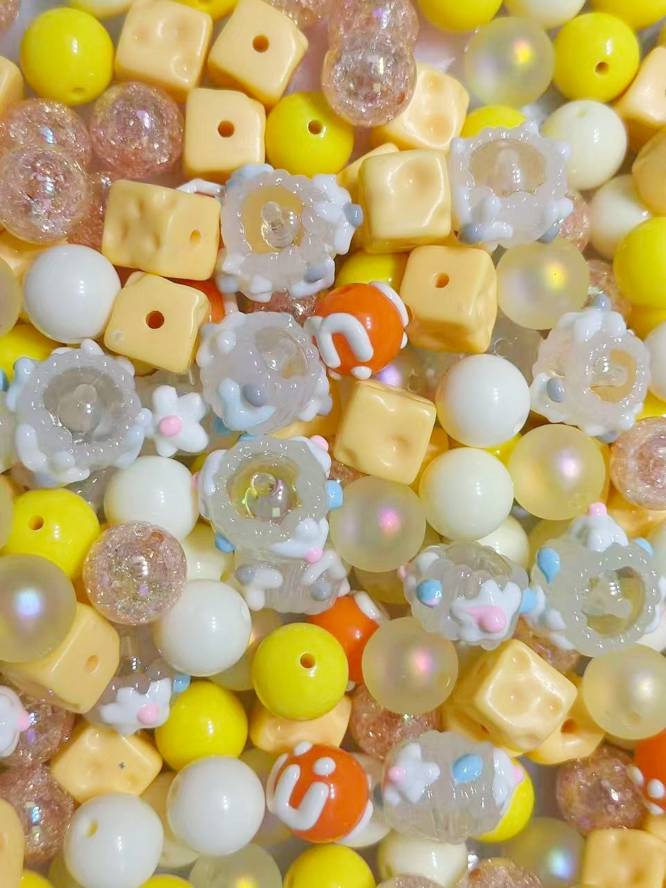 11.18NEW【A358】チーズケーキ(手描き2種類とチーズ1種類とアクリル4種類、ストラップ作り)