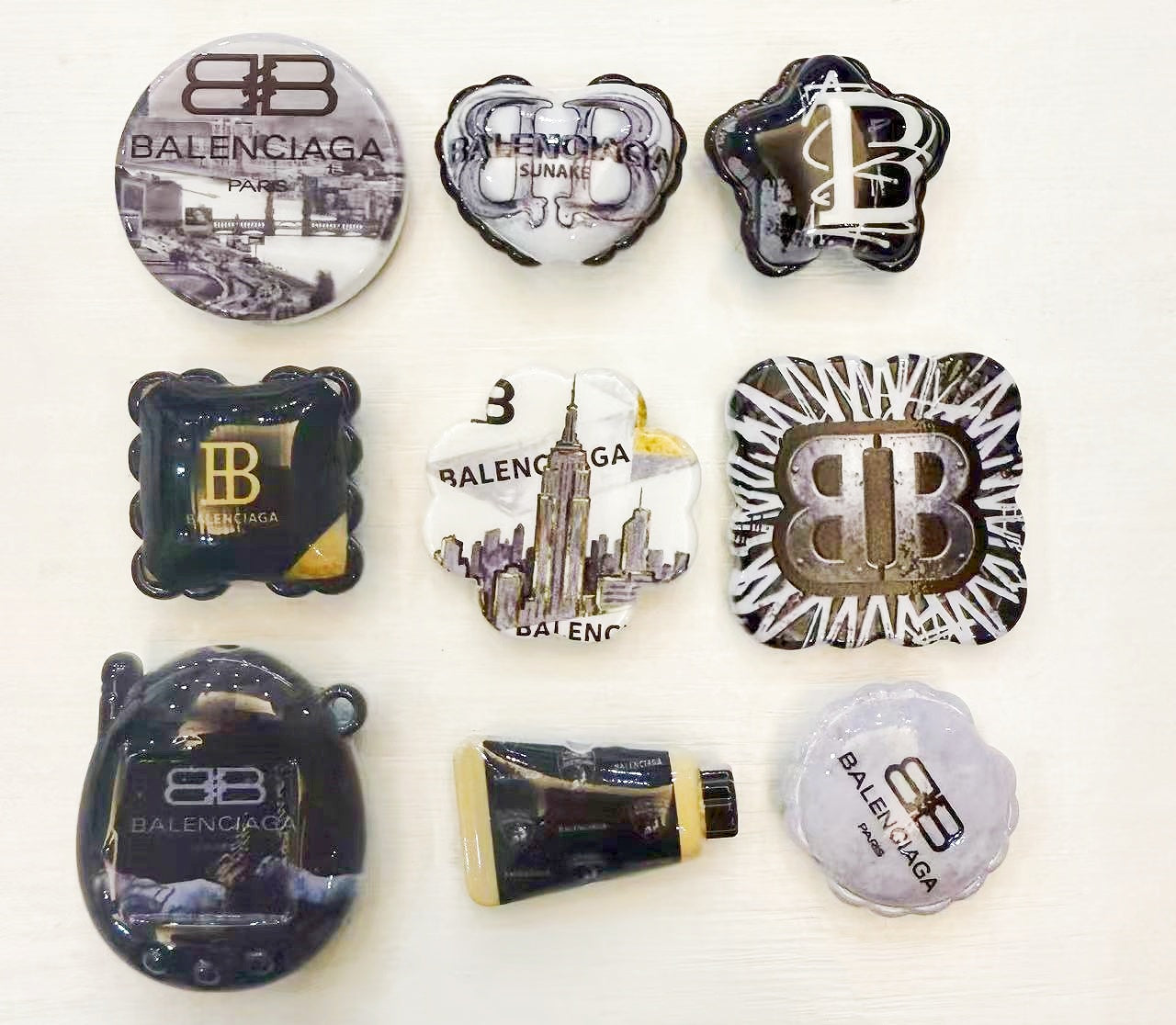 ♥人気♥12.2再入荷【A365】バレンシアガ(ロゴ9種類)