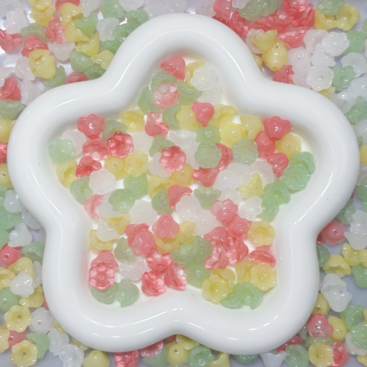 12.25NEW【L034】ギョクキャンディー(ガラス鈴蘭4色ミックス、約7*12mm)