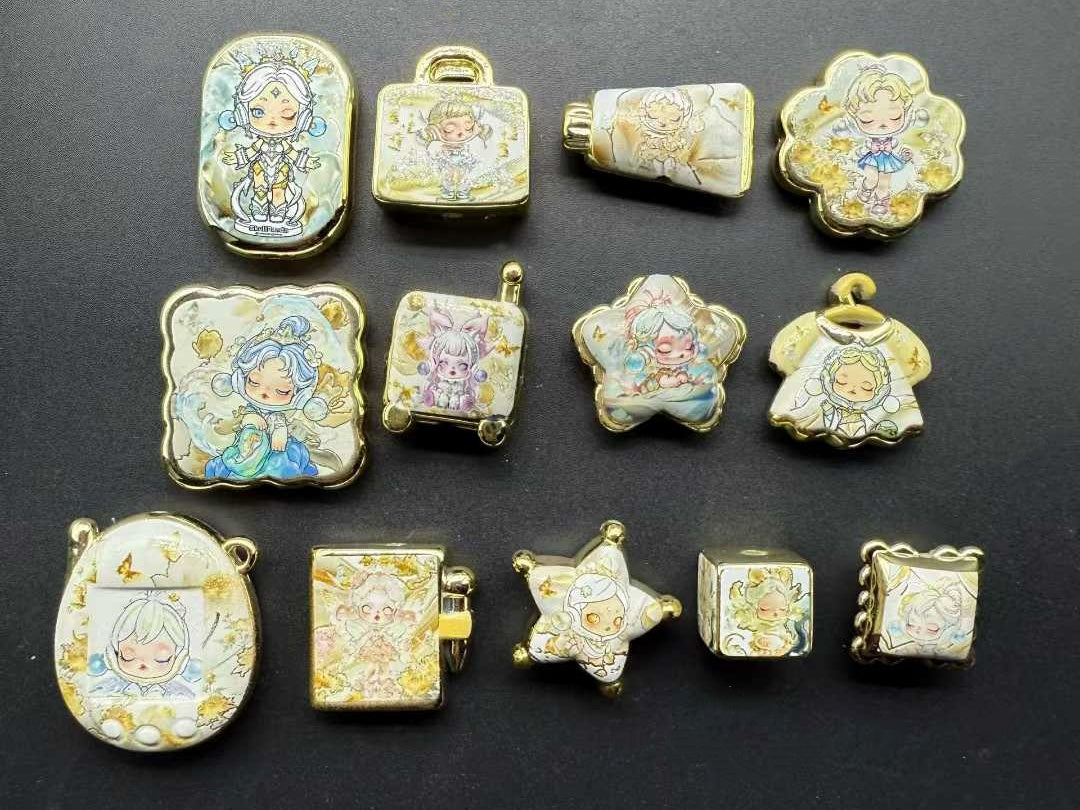 1.6NEW【A415】金秋の蝶美人・SP(ゴールドメッキキャラビーズ13種類とアクリルビーズ2種類とゴールドメッキビーズ1色)