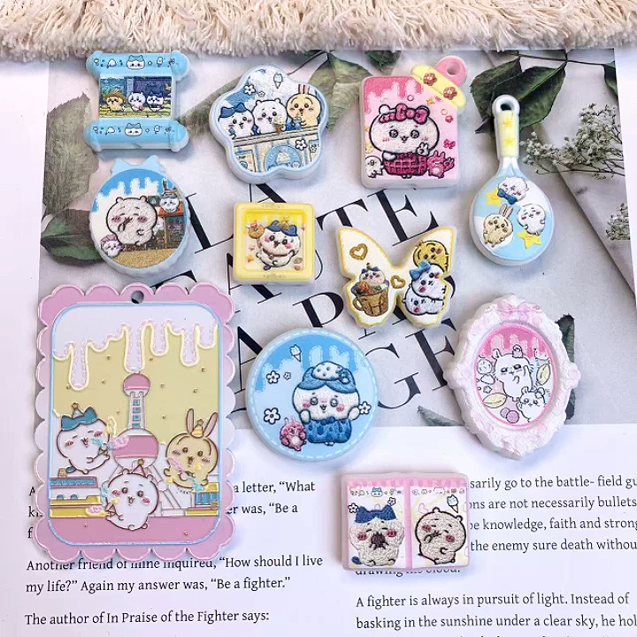 8.4再入荷【A552】ちいかわいい~(刺繍浮き彫りキャラビーズ約10種類とプレート1種類)