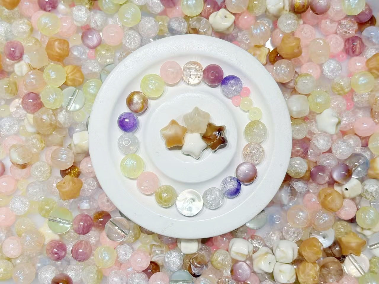 12.22【FB005】深秋の紅葉(高品質ビーズ約10種類、色チェンビーズ入り、夜光効果あり)