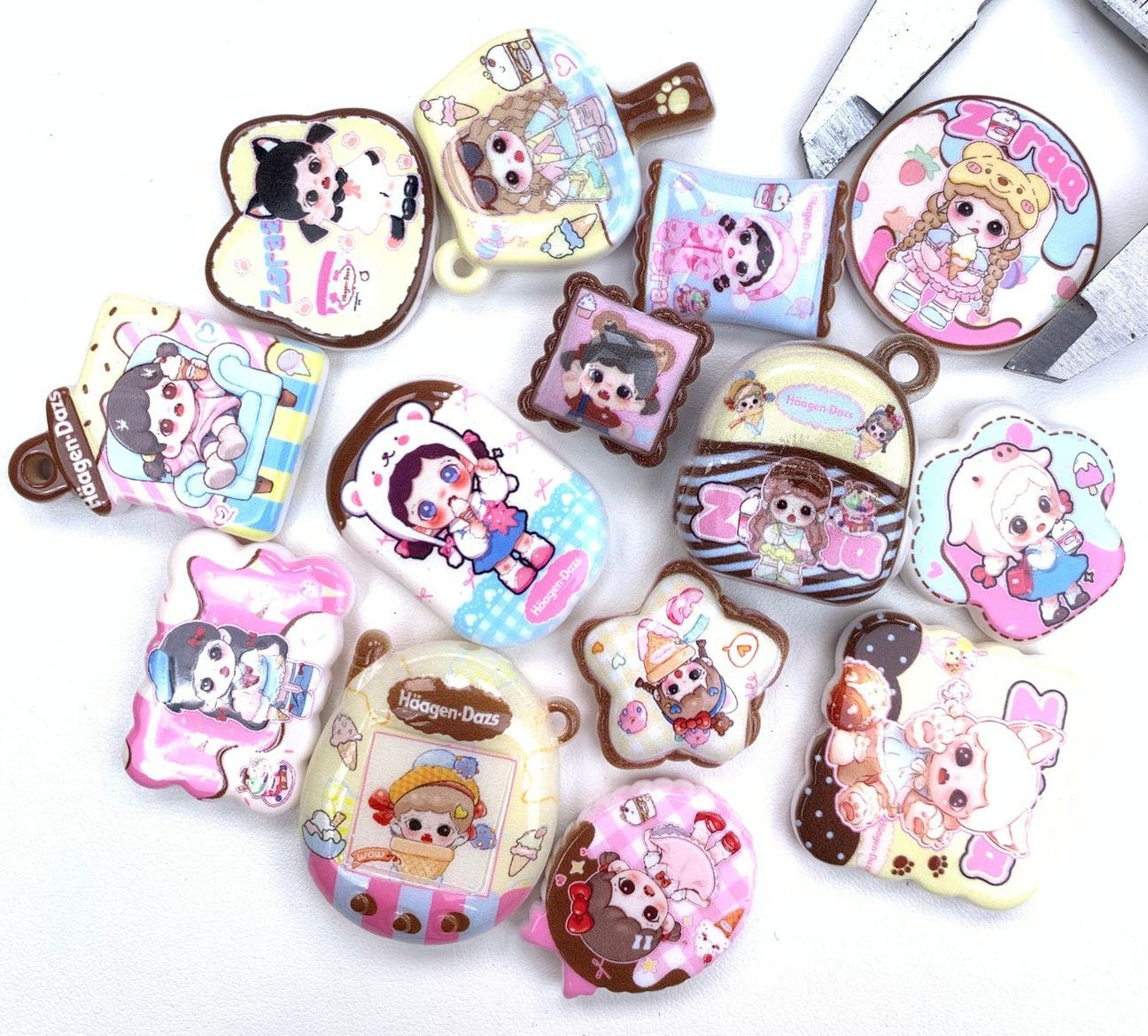 11.20NEW【A362】ハーゲンダッツ好きな妹・ZORAA(ロゴキャラビーズ12種類)