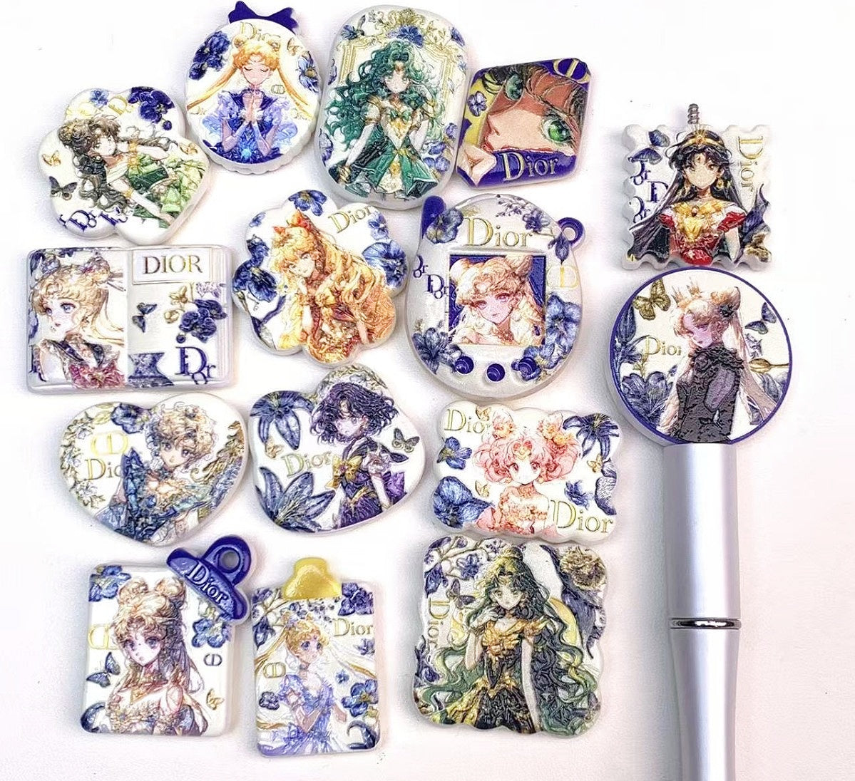 12.16再入荷【A378】ディオール美少女戦士(浮き彫りロゴキャラビーズ14種類とアクリルビーズ3色)