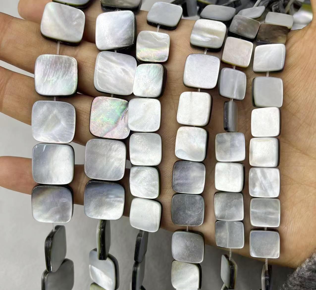 7.15NEW【C077】天然淡水黒貝殻(約10mm)