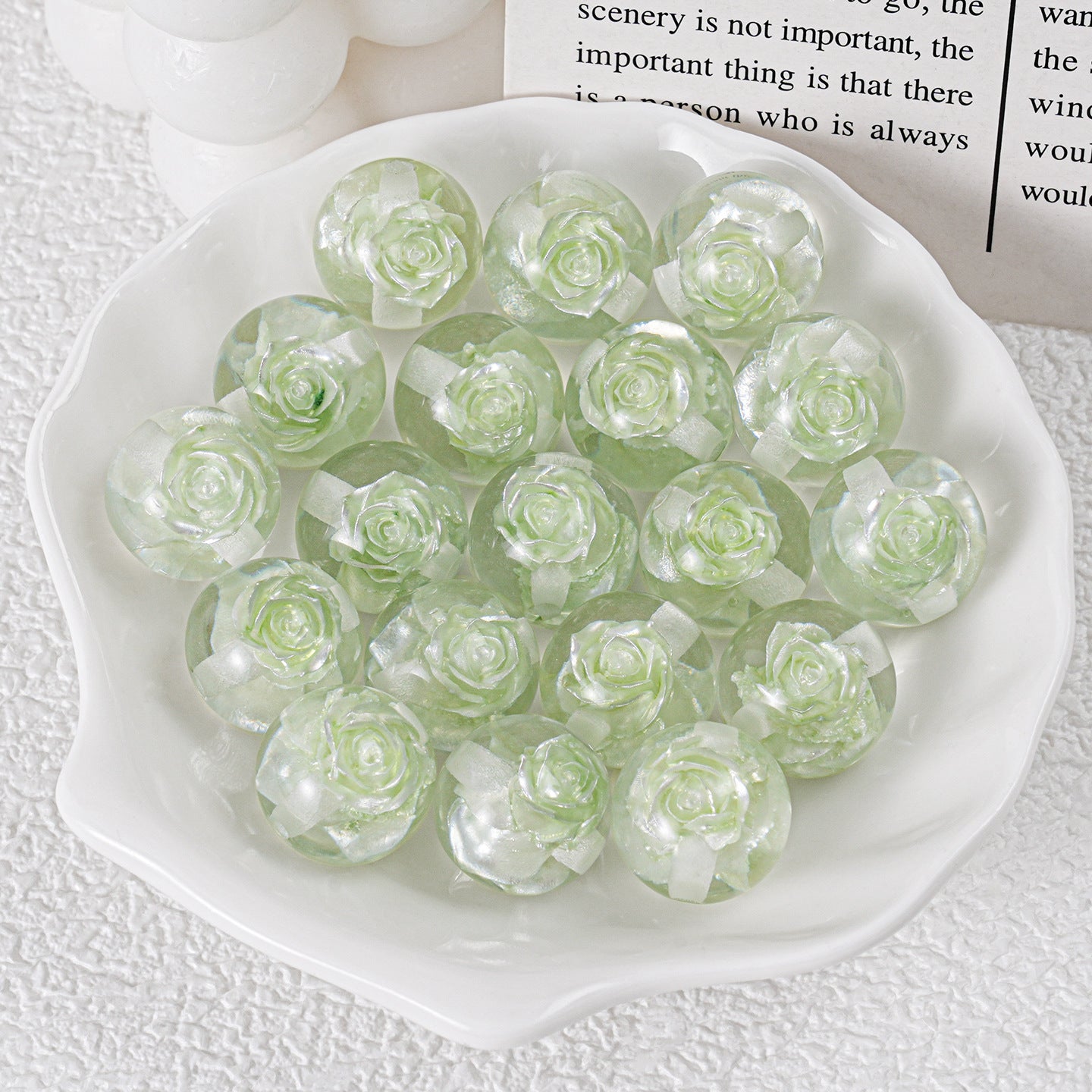 ♥人気♥12.25新色あり【T099】永遠のローズ(バラ入りレジンビーズ、16mm)