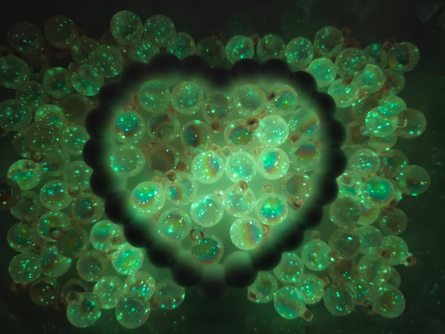 ♥人気♥(段階式割引あり)【T006】オーロラ星空ビーズ(♥夜光♥カン付き)