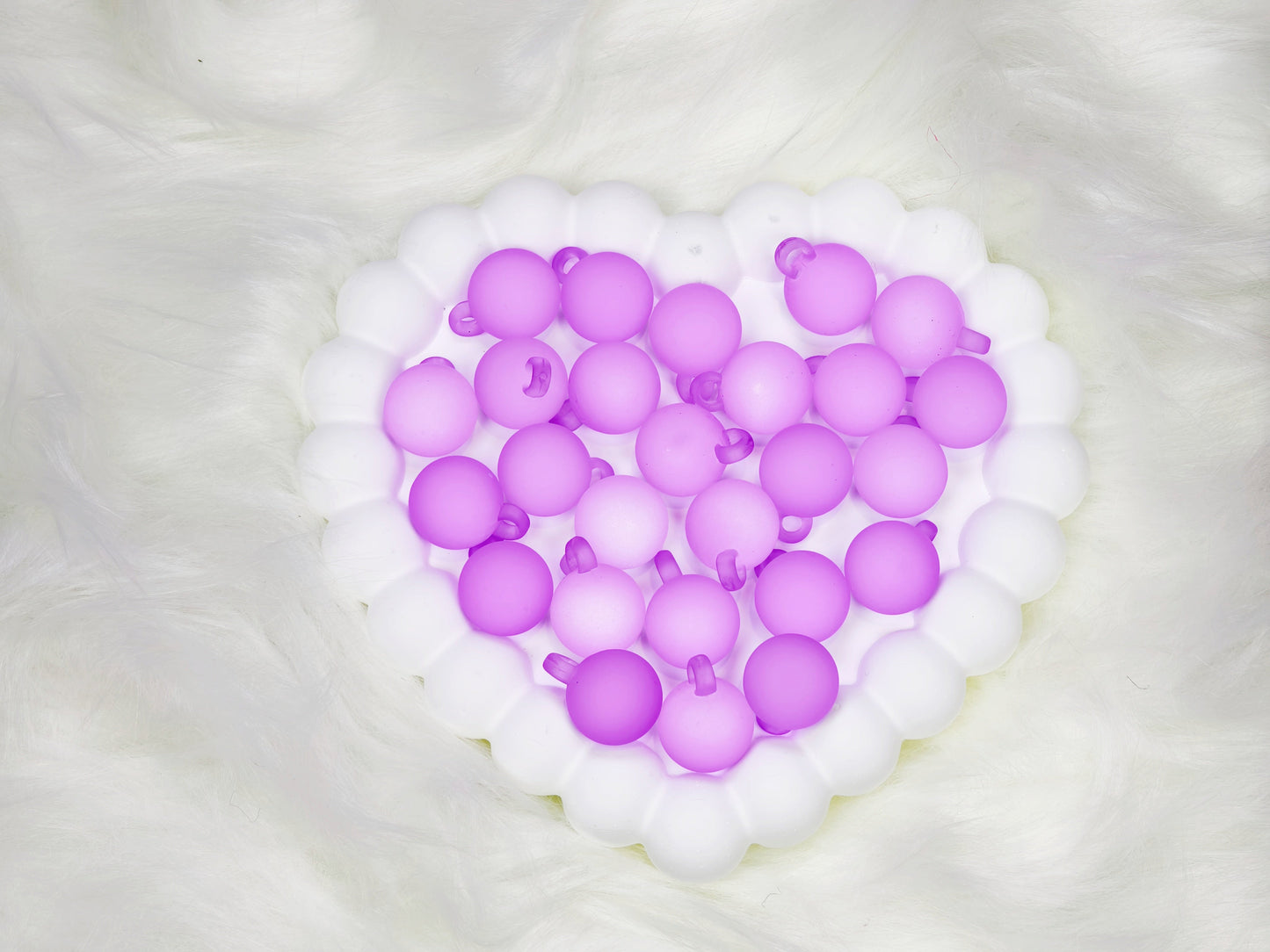 ♥人気♥【T014】(段階式割引あり)マットビーズ(♥夜光♥!カン付き)