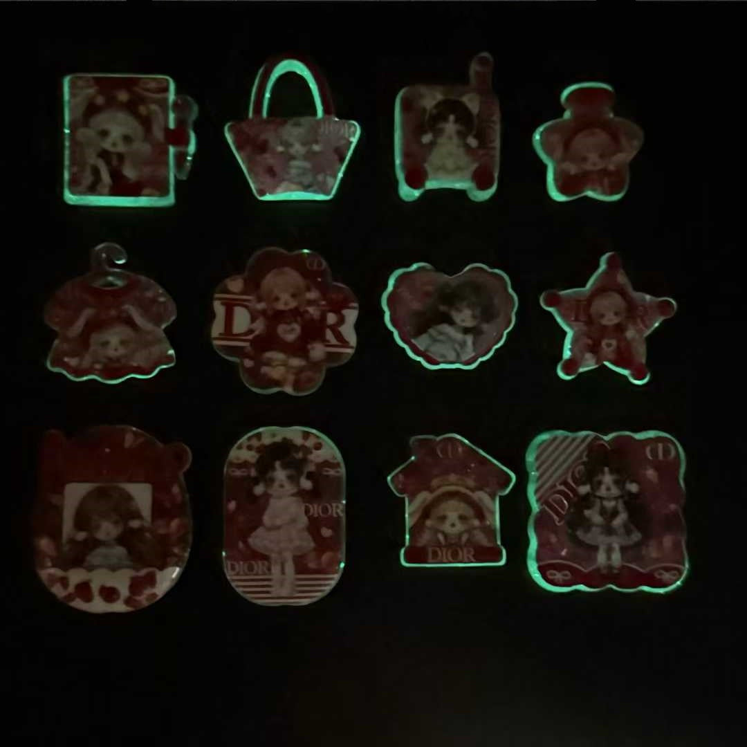 3.9NEW【A476】ディオールガール・SP(夜光浮き彫りDIORロゴキャラビーズ12種類、普通のビーズなし)