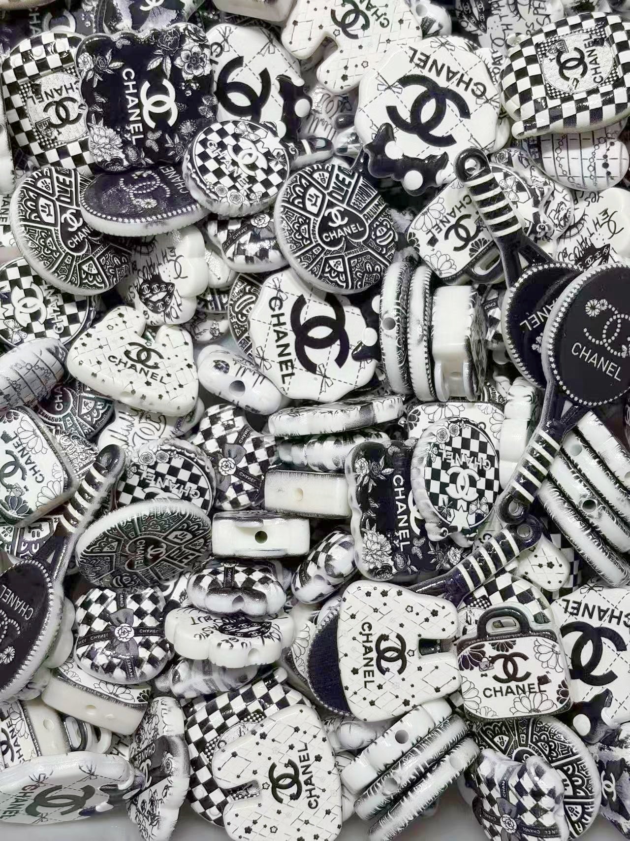 ロゴビーズ＆ロゴ入りキャラビーズ