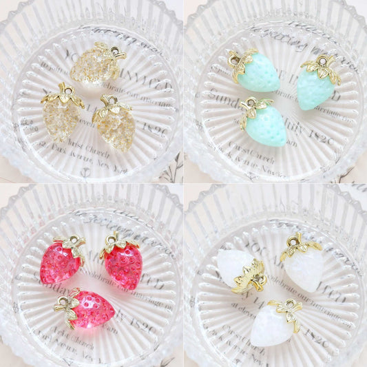 3.2再入荷有り♥段階式割引♥【T127】苺季節2（高級イチゴチャーム、約32mm*24mm）