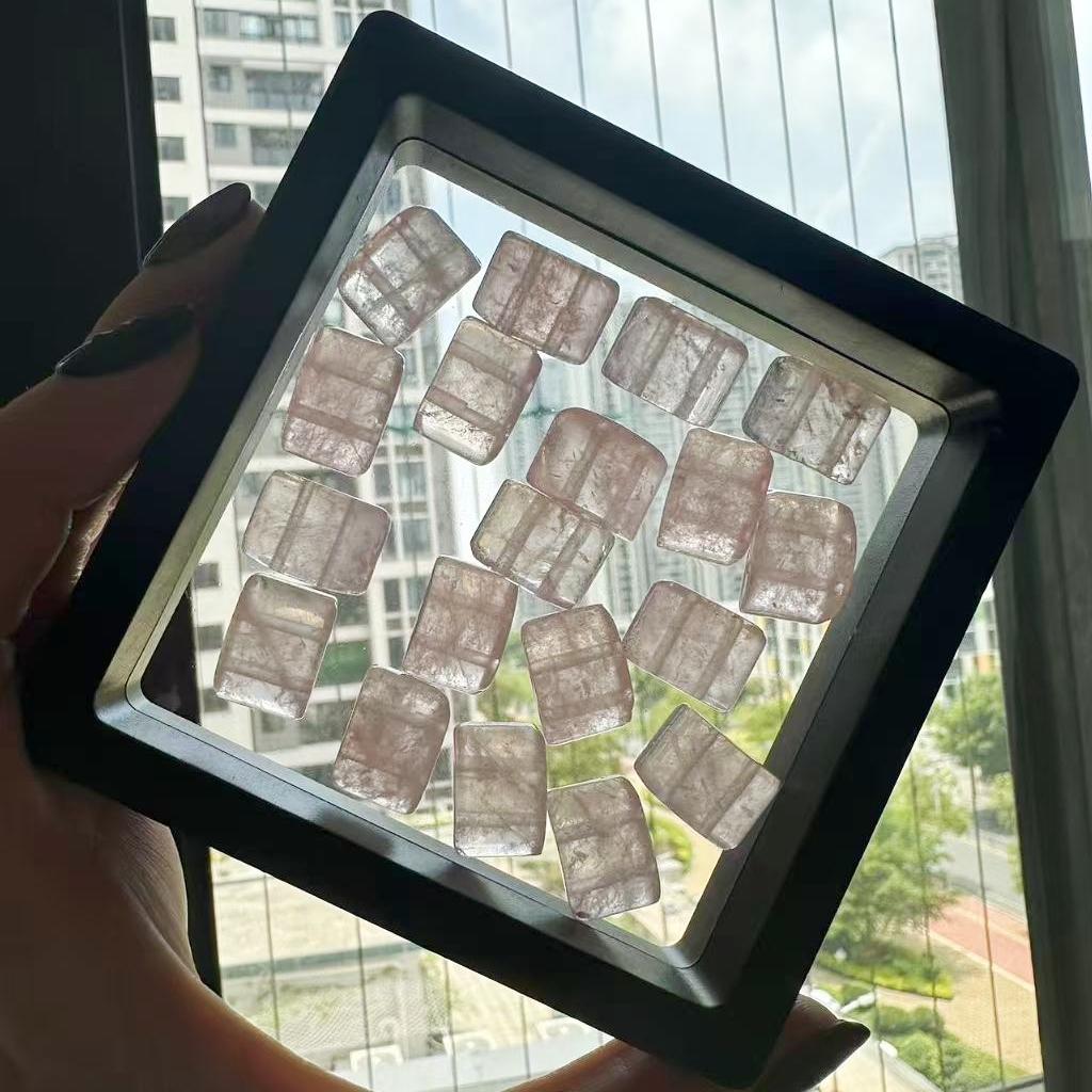 ４.21NEW【C032】スクエア天然石（バングル、約15×10mm、2つ穴）