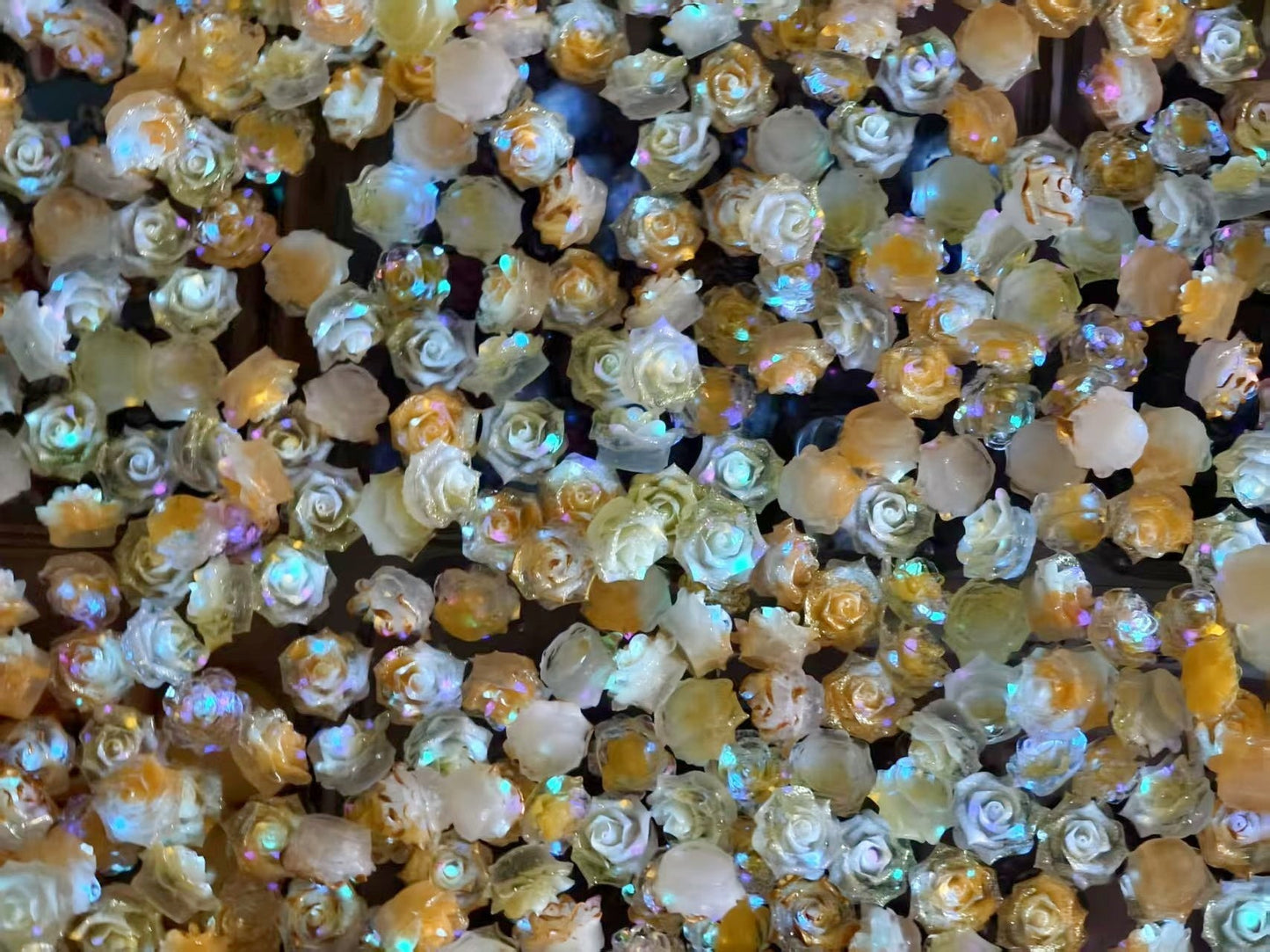 ♥大人気♥7.19再入荷【A197】金のお花（夜光ソフトバラ新色）