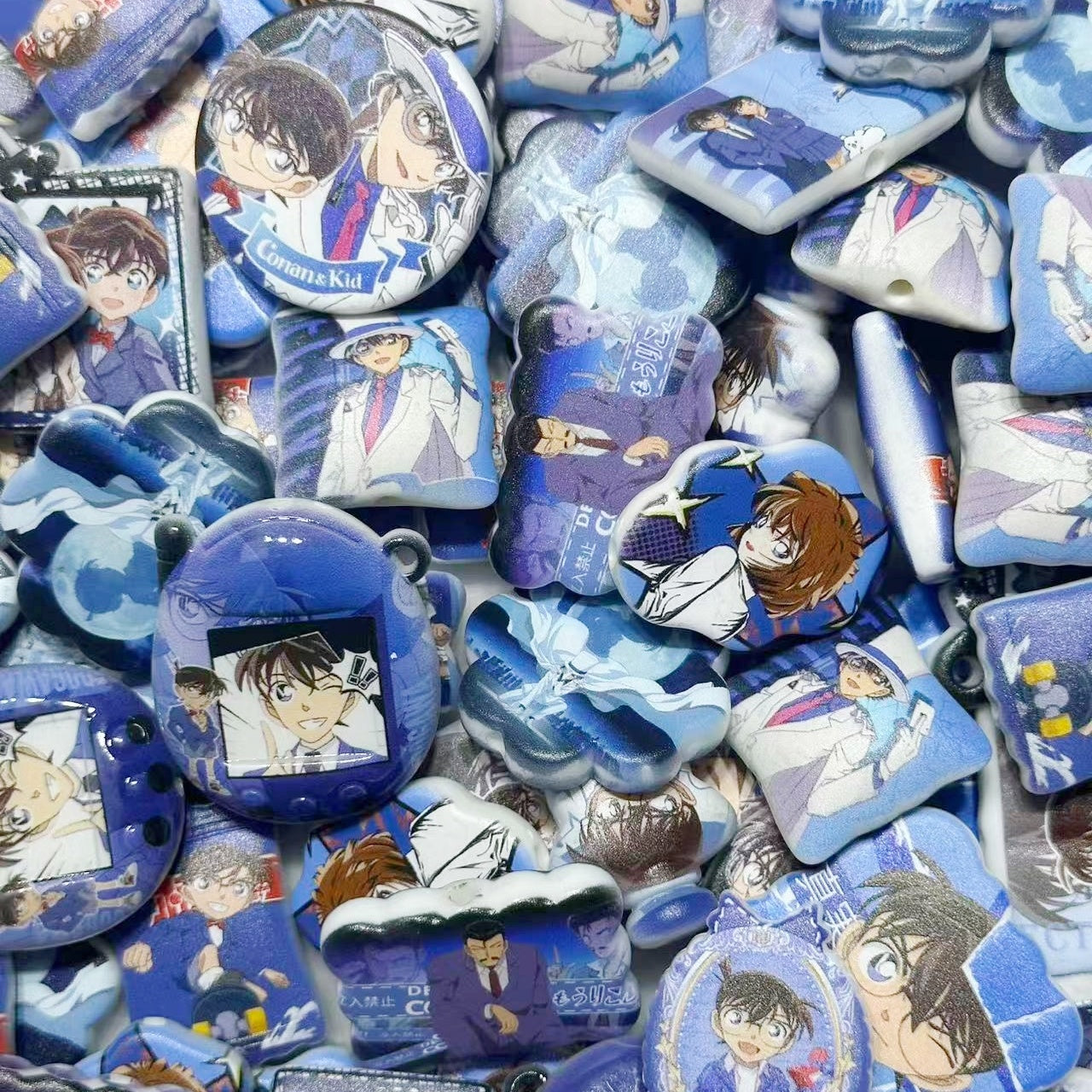 10.15NEW【A299】名探偵・コナン（マット感キャラビーズ12種類大ミックス）