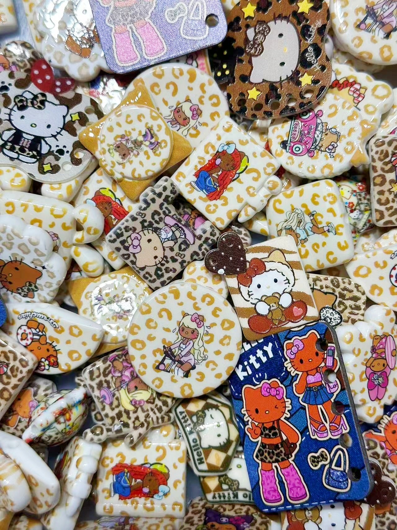 10.27NEW【A319】白ヒョウネコ（キャラビーズ19種類大ミックス）