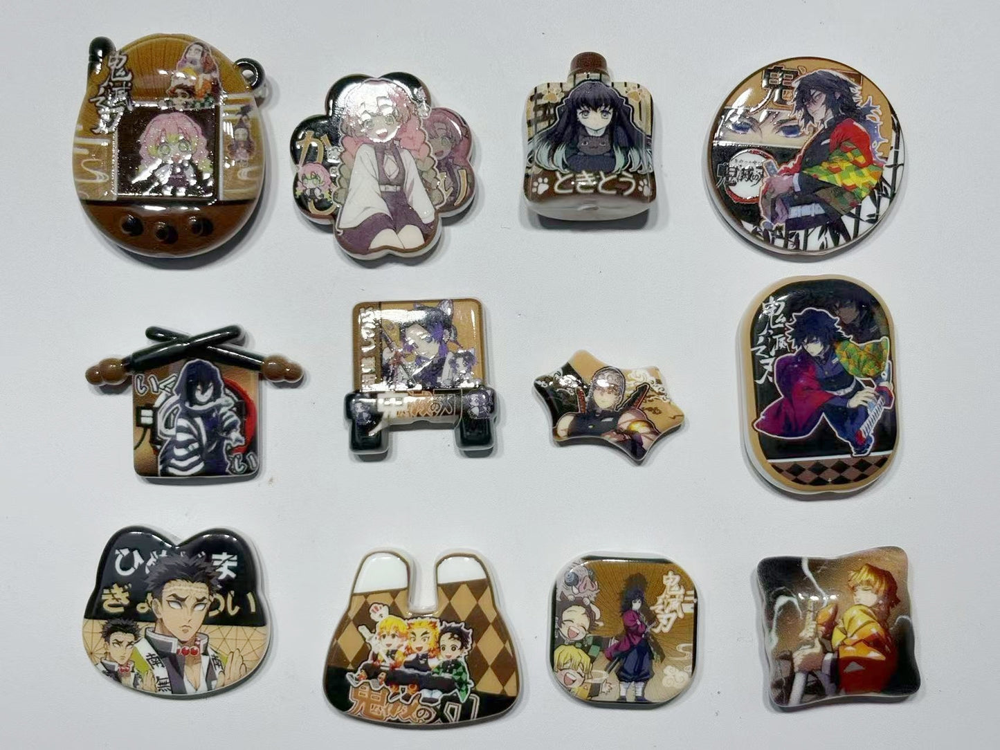 10.28NEW【A322】鬼滅の刃（キャラビーズ12種類大ミックス）