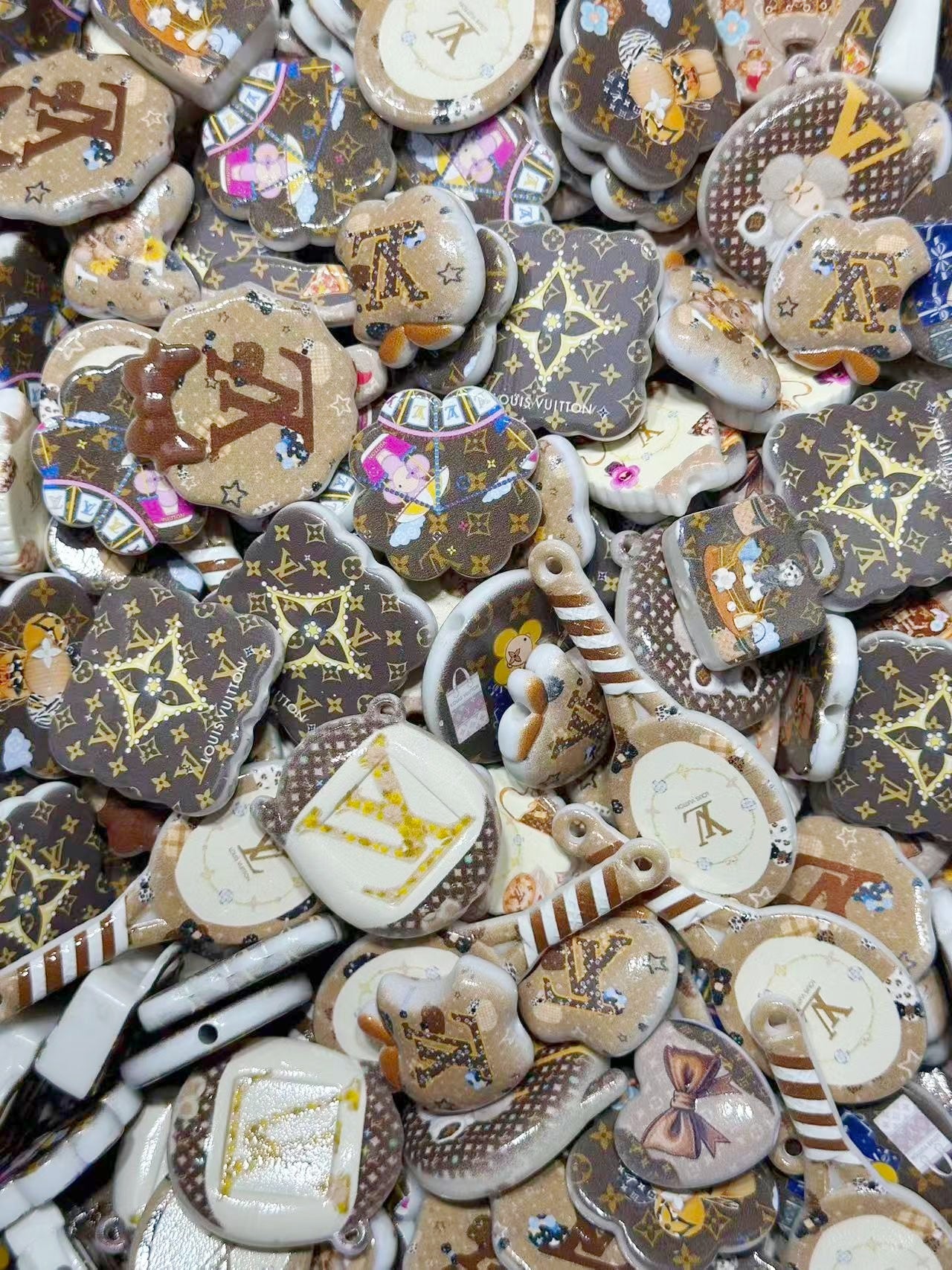 ♥人気♥11.3NEW【A330】ルイヴィトンの夢（ロゴビーズ13種類大ミックス）