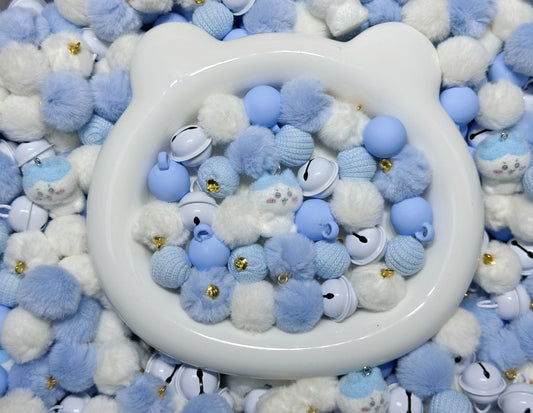 11.6NEW【A337】ふわふわちいかわ（カン付きビーズ5種類とちいかわチャーム1種類、リース作り）