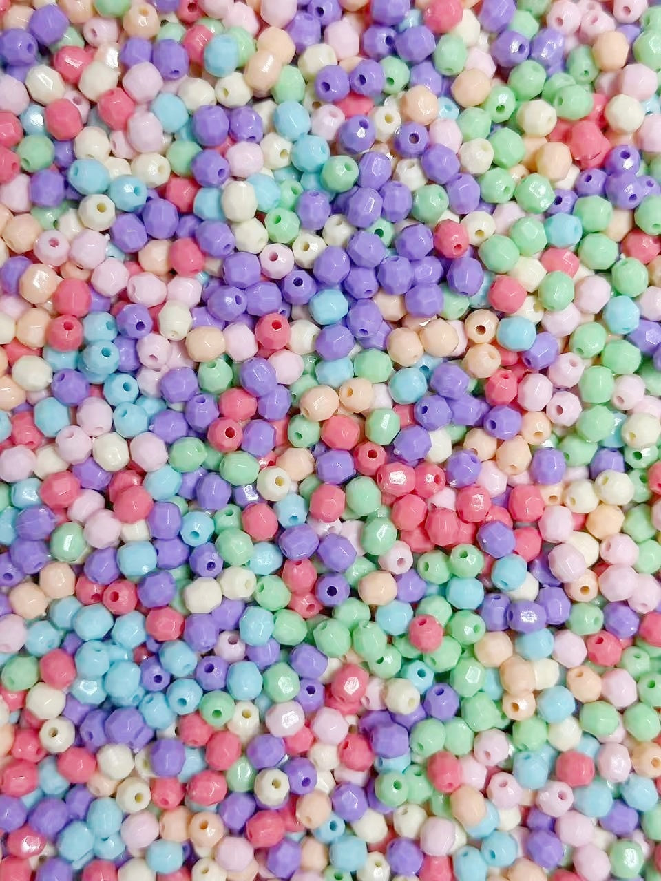 11.5NEW♥段階式割引あり♥【T094】アクリル多面カットチビビーズ集合（6mm）