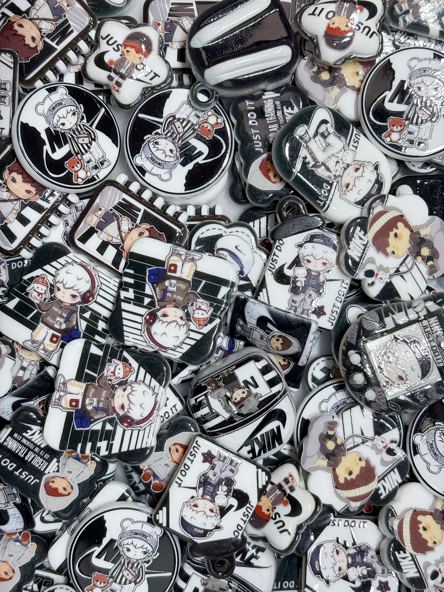 11.19NEW【A358】ジャスト・ドゥ・イット（ロゴキャラビーズ16種類）