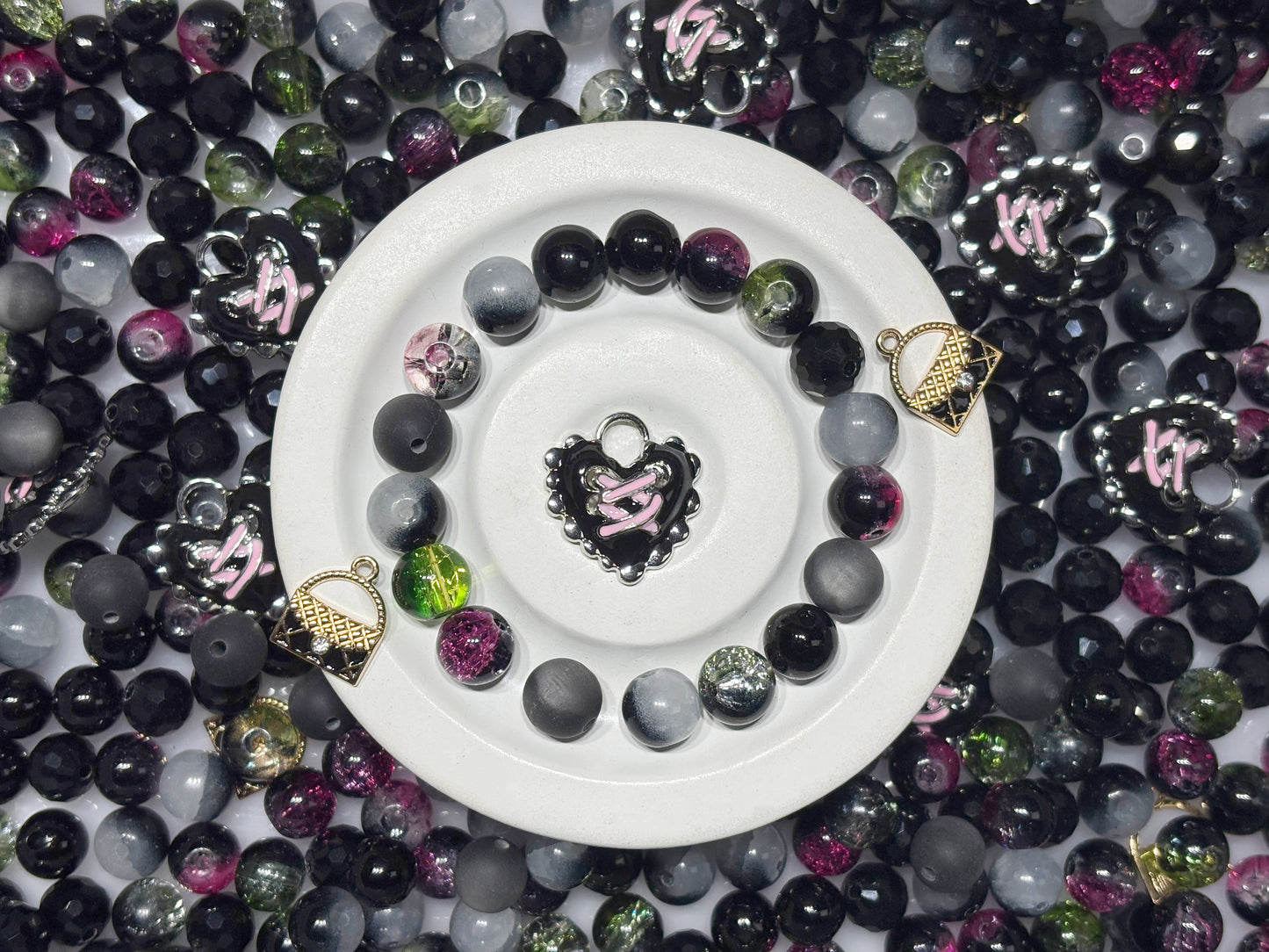 11.21NEW【B113】ウィザードパズル（高品質ガラスビーズ4種類、レジン1種類とパール1種類）