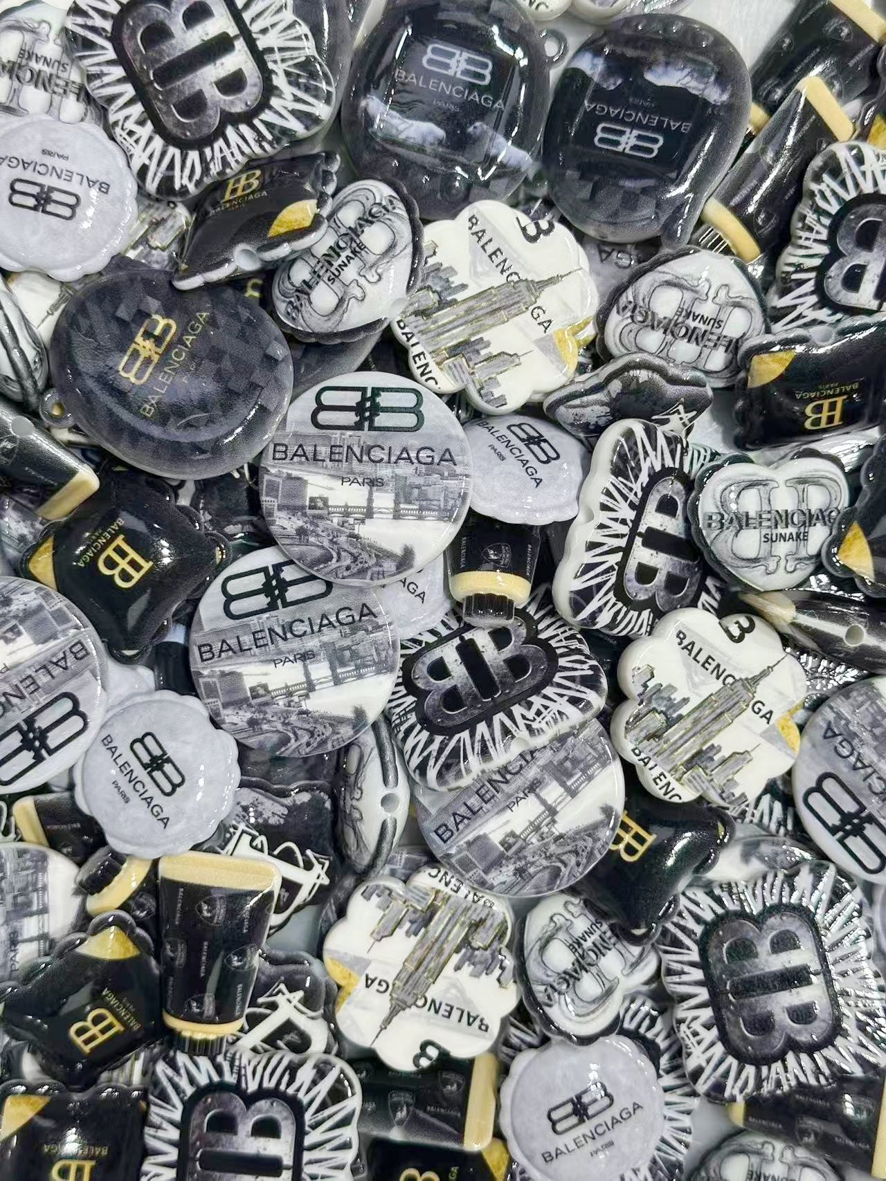 ♥人気♥12.2再入荷【A365】バレンシアガ（ロゴ9種類）