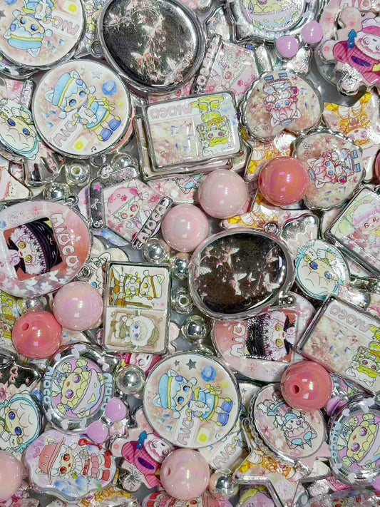 12.16NEW【A398】にゃんこ・MIOCO（シルバーメッキキャラビーズ15種類とアクリルビーズ2種類とメッキビーズ10mm1種類）