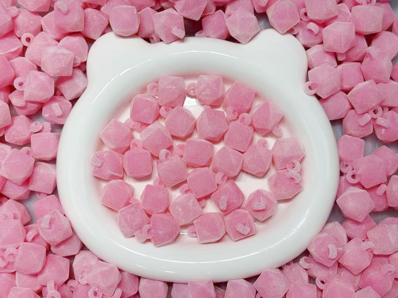 12.17NEW♥段階式割引♥【T104】多角形フロッキービーズ（♥夜光♥カン付きビーズ、16ｍｍ）