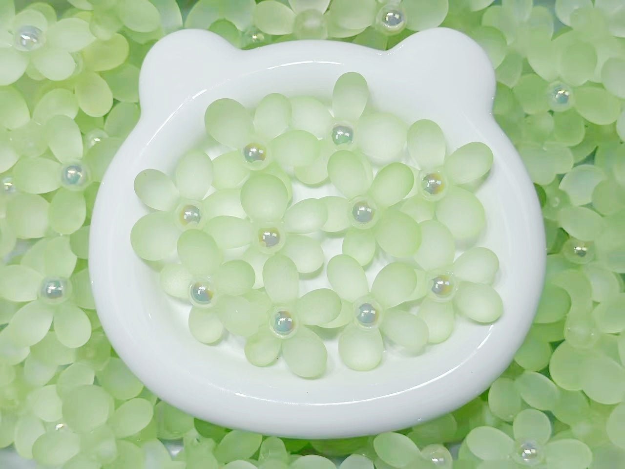♥人気♥5.28新色有り♥段階式割引♥【T113】大きいマットフラワー（カン付き、アクリル、38mm）