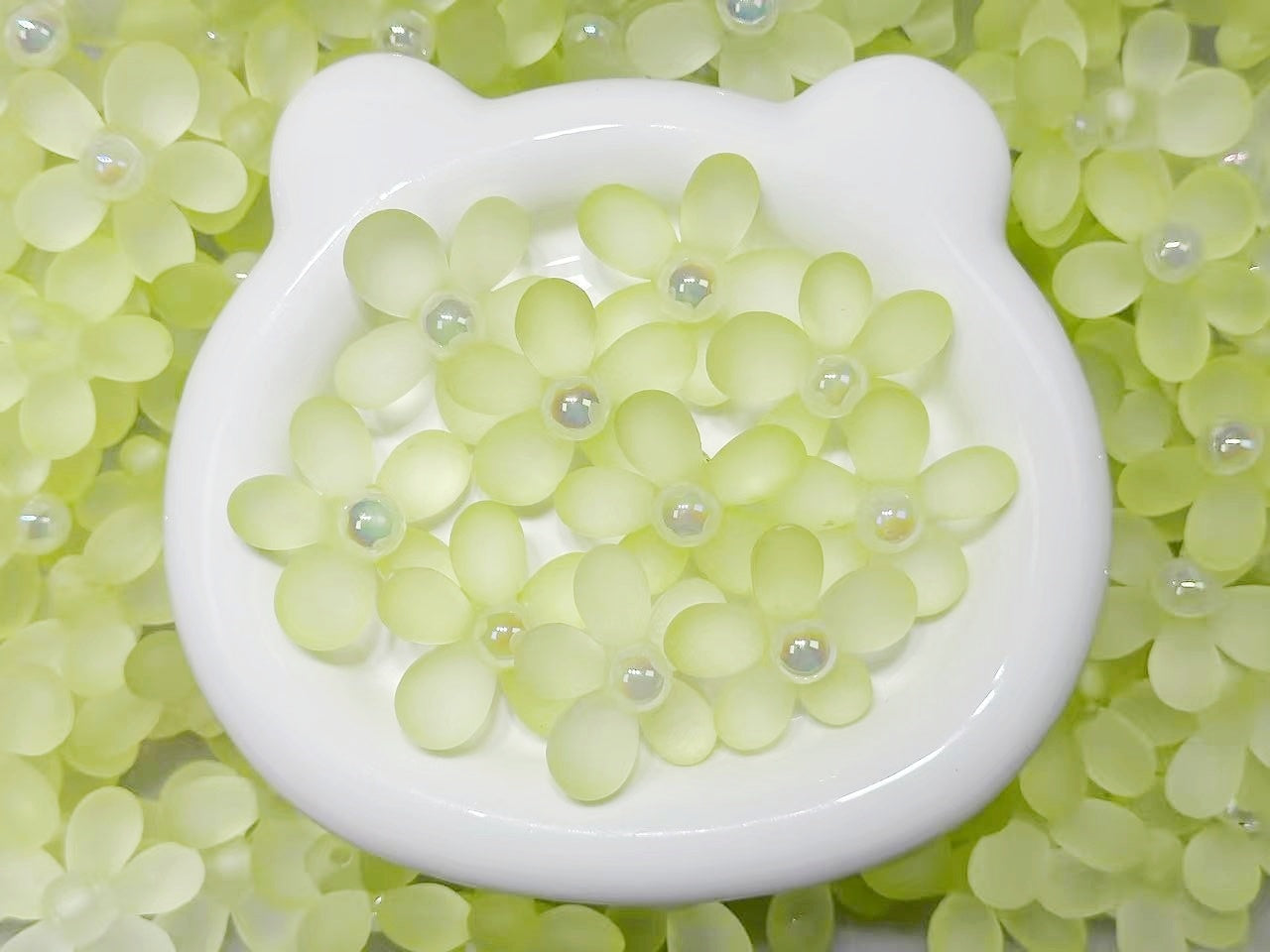 ♥人気♥1.6新色あり【T113】大きいマットフラワー（カン付き、アクリル、38mm）