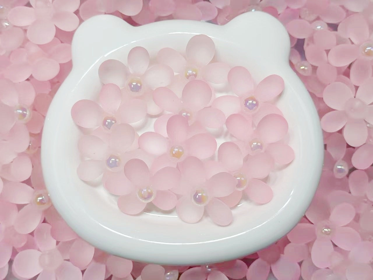 ♥人気♥1.6新色あり【T113】大きいマットフラワー（カン付き、アクリル、38mm）