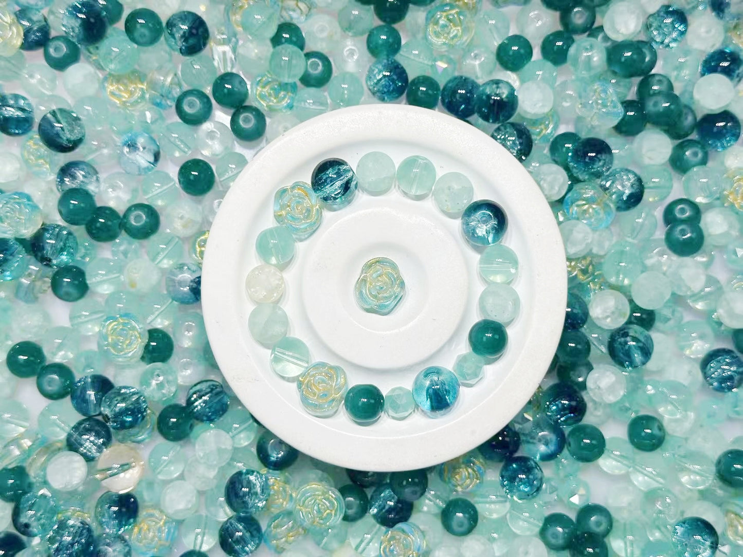 1.9NEW【B121】ミントの記憶（刻みガラスビーズ1種類、高品質ガラスビーズ5種類とガラス多面カット1種類）