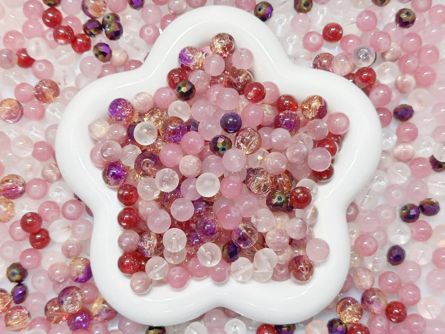 2.11NEW【B125】バレンタインデーの告白（レジンビーズ2種類、高品質ガラスビーズ4種類とガラス多面カット1種類）