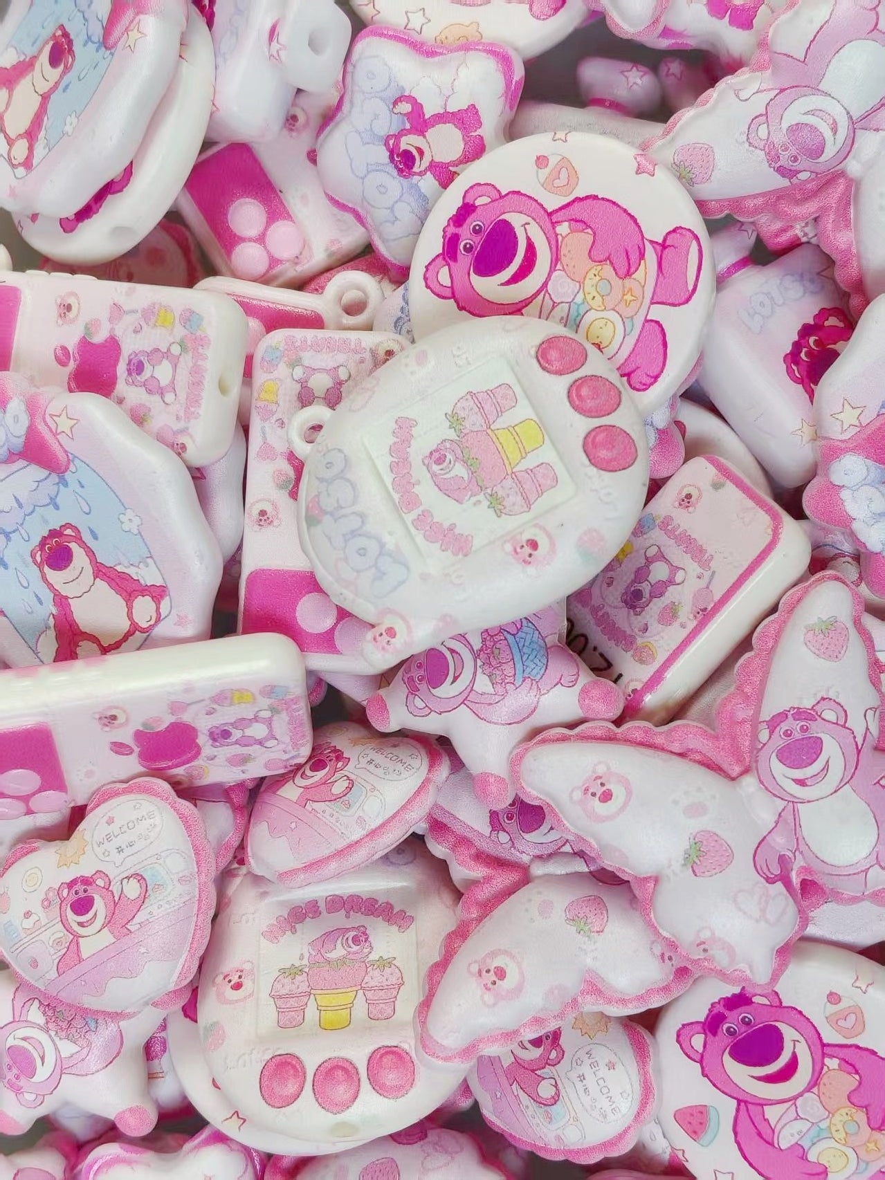 1.8NEW【A423】イチゴクマ・ロッツォ（キャラビーズ13種類）