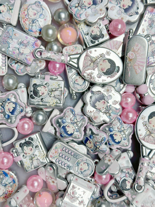 2.9NEW♥専用配信限定20％OFF♥【A445】花の妖精・SP（マットシルバーキャラビーズ12種類とアクリルビーズ2種類）