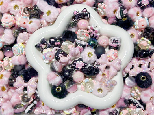 2.26NEW【A465】スイーツパーティー（夜光有り、浮き彫りビーズ約10種類、手描きビーズ3種類、レジン1種類、ポンポン3色、アクリルビーズ2種類のストラップ用大ミックス）
