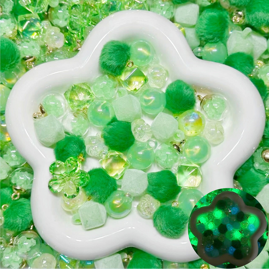 3.4NEW【L071】ナイトフォレストパーティー（夜光有り、カン付き7種類とクリア花少量入りのリース用大ミックス）