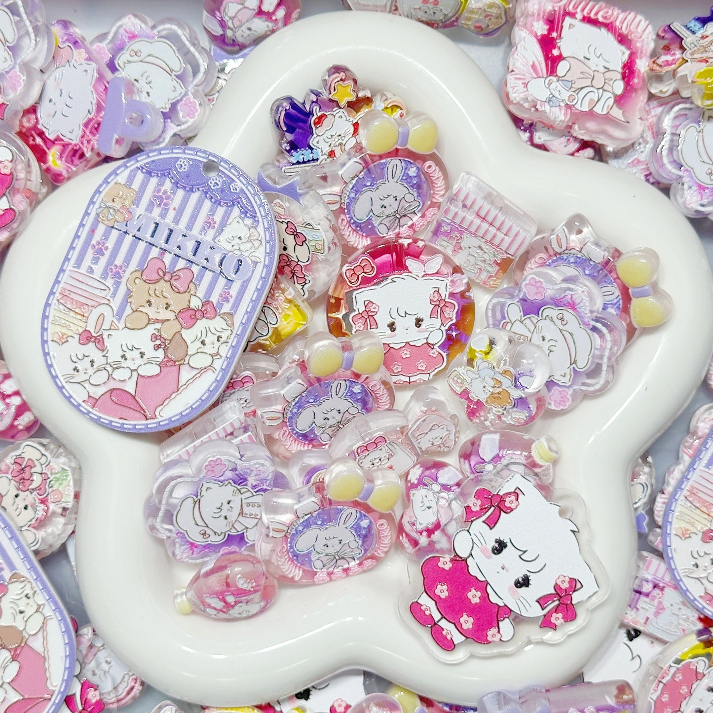 5.22NEW【A518】ミッコちゃんの花園（クリア浮き彫りビーズ11種類とプレート2種類とアクリルローズ1種類）