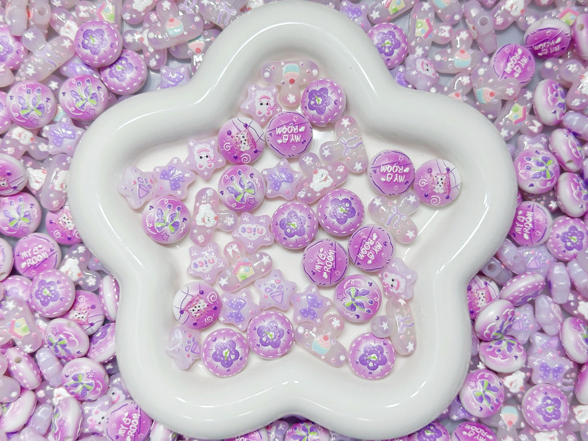 9.29NEW【A658】藤色のお菓子楽園（夜光あり、ミニ浮き彫りビーズ、約12種類、ジャラキーホルダー用）