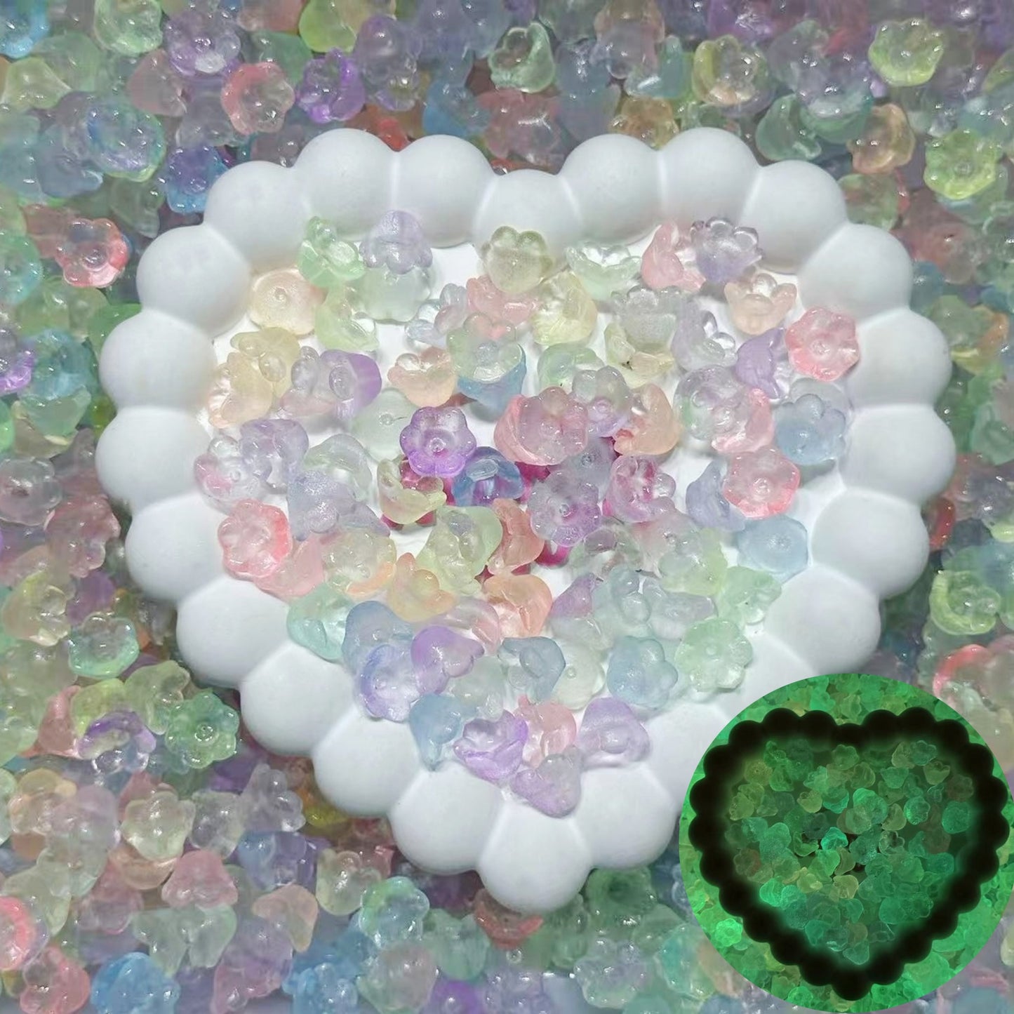 ♥大人気♥7.3再入荷【A137】ピカピカキャンディー（夜光ガラス鈴蘭8x10mm）