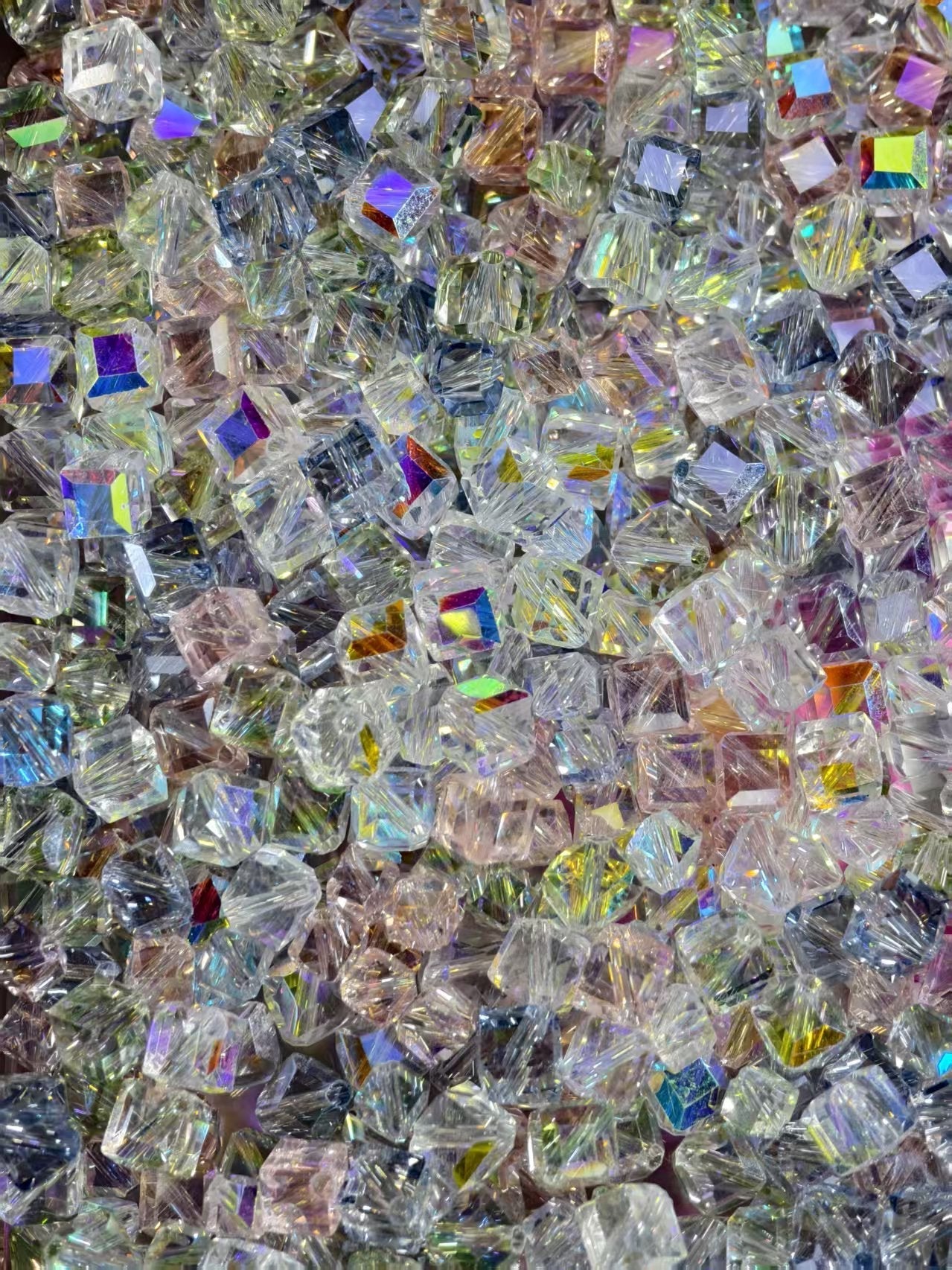 ♥大人気♥3.30再入荷【A132】放たれた光（斜め多面カット、4mmと6mm）