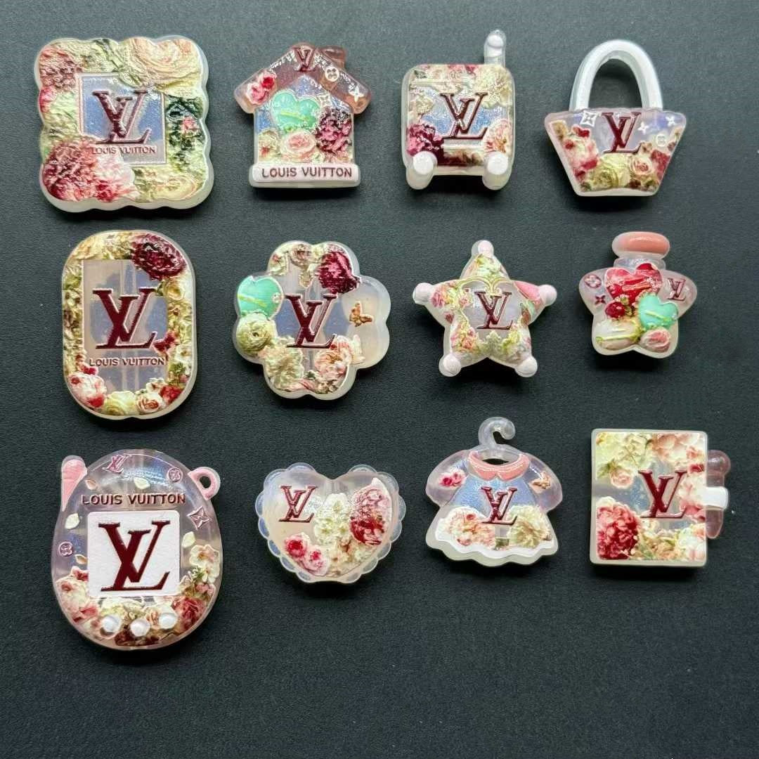 2.13NEW【A455】ヴィルトンガーデン（夜光浮き彫りキャラビーズ12種類、アクリル2種類）