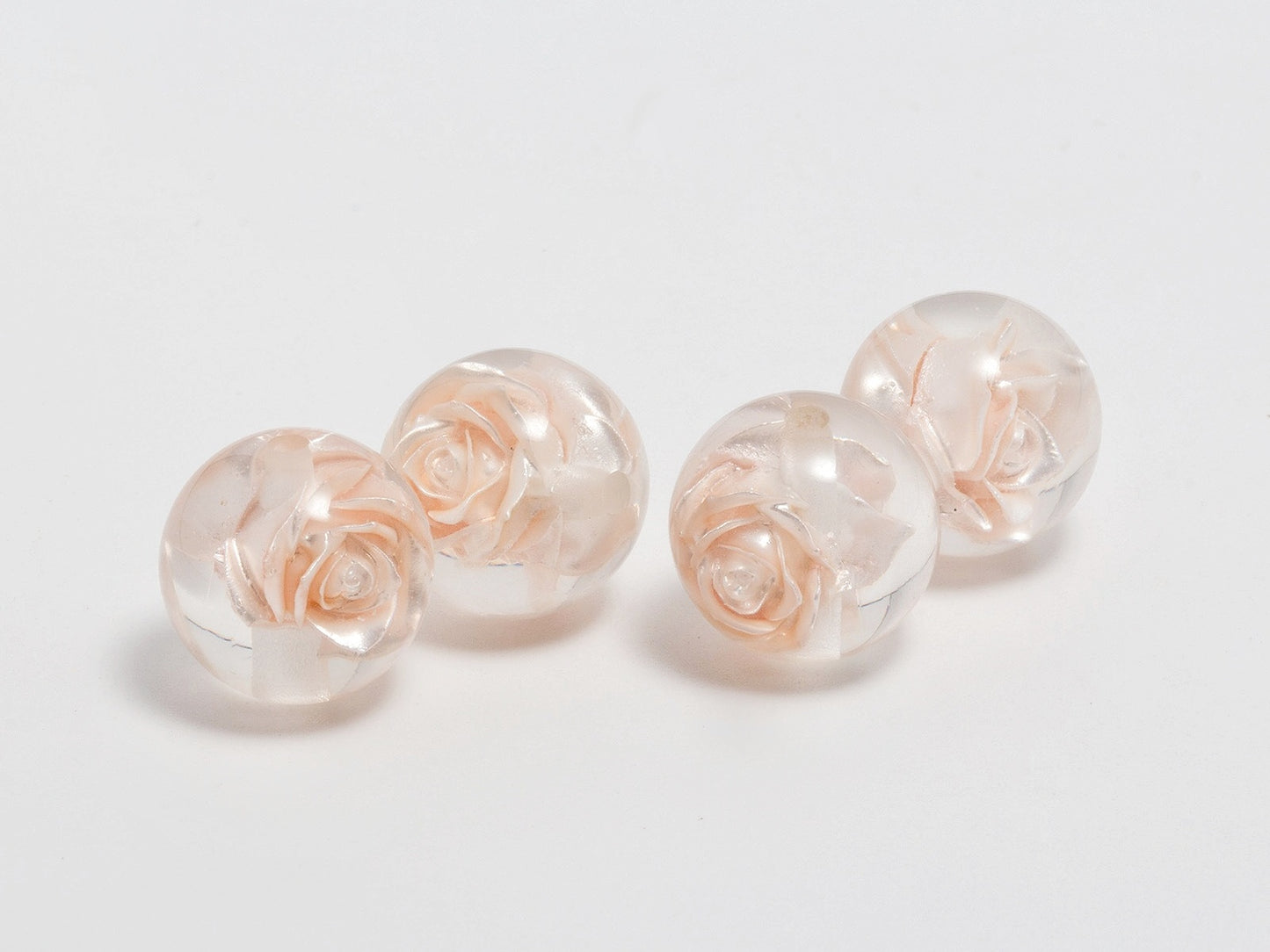 ♥人気♥12.25新色あり【T099】永遠のローズ（バラ入りレジンビーズ、16ｍｍ）