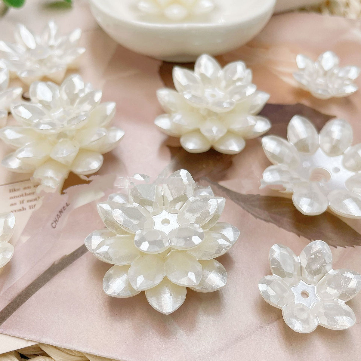10.23NEW【L157】月照らす重き蓮（24・32・38ｍｍの3サイズ、組み立て可能）