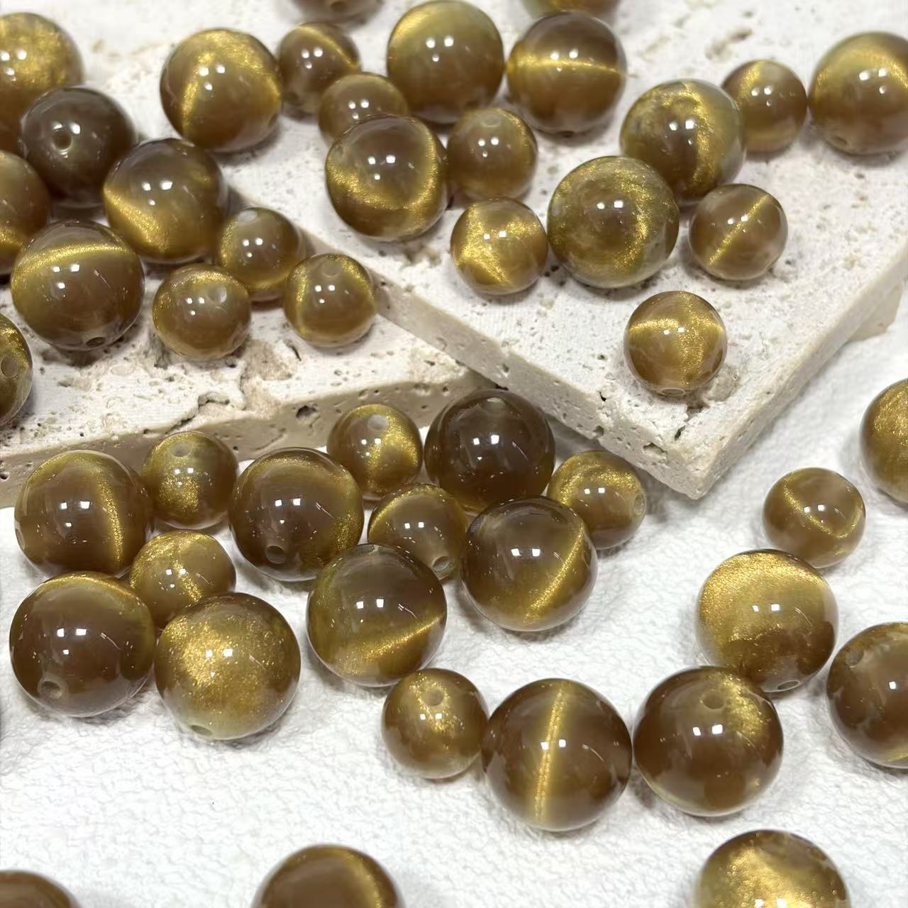 3.27NEW♥段階式割引♥【T142】木星の記憶（レジンビーズ、タイガーアイ光沢、16ｍｍ）