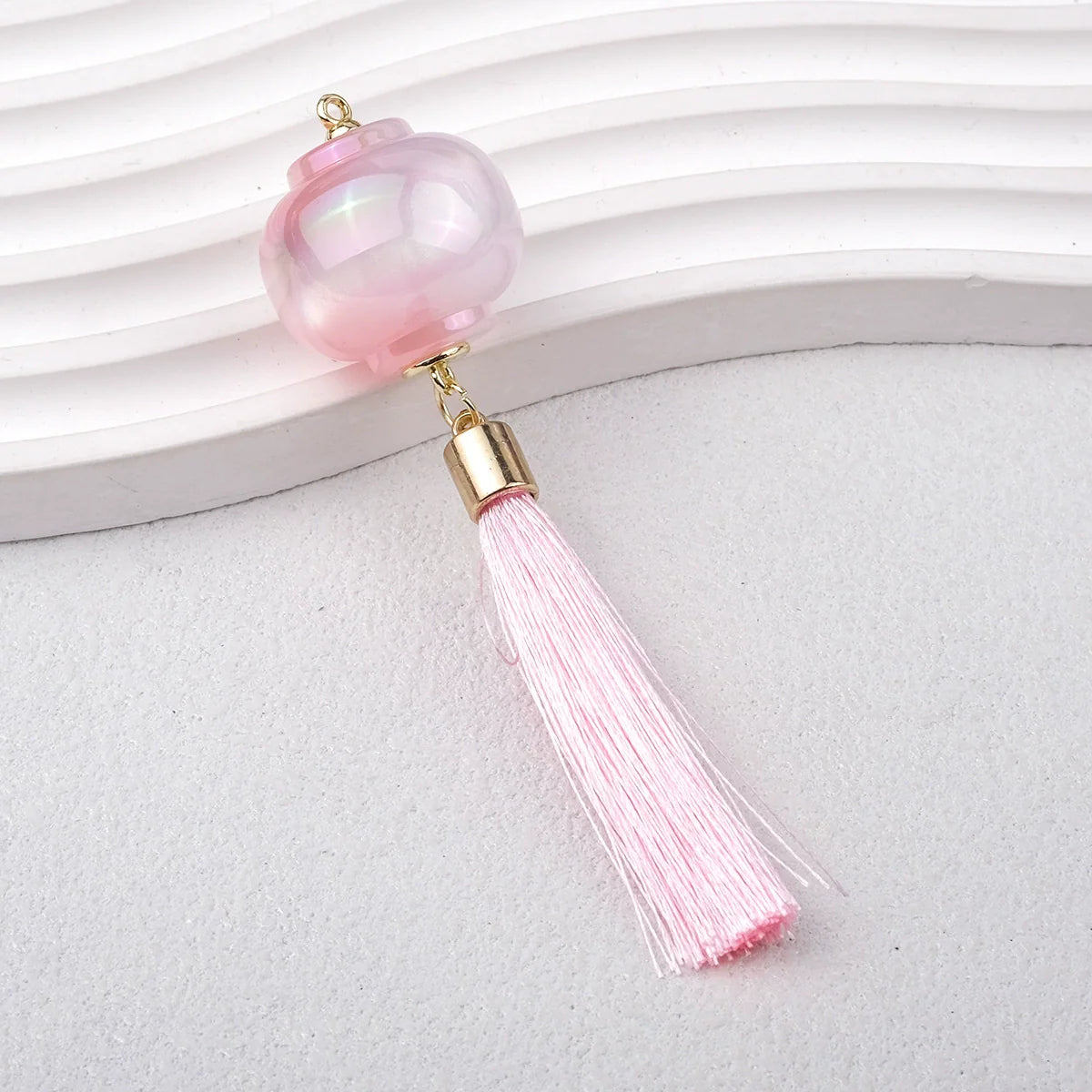♥人気♥3.11再入荷【T115】提灯カン付きパーツ（キャッツアイ加工レジン、タッセル付き、57*53*25mm）