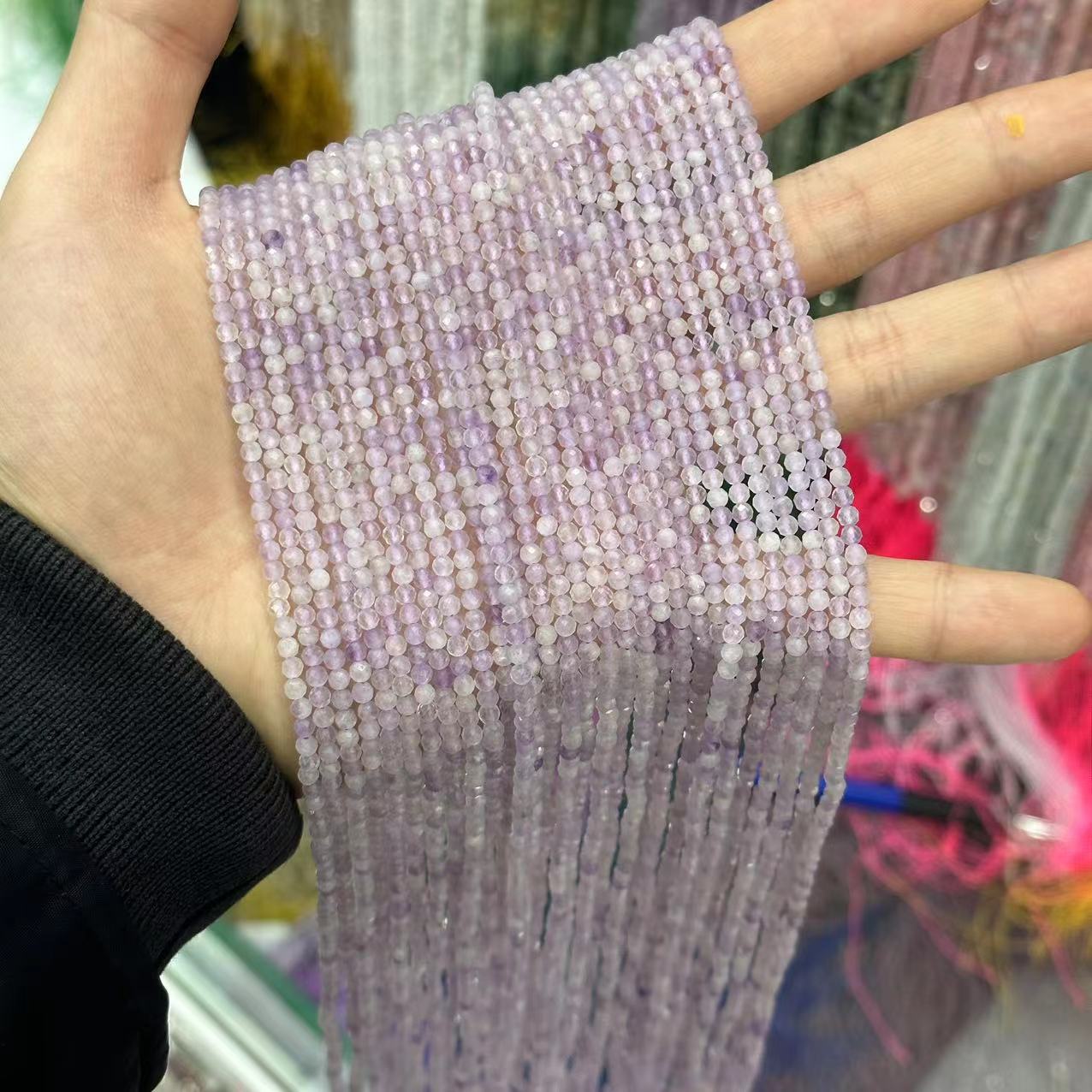 ♥人気♥12.18スピネル再入荷【C038】多面カット天然石（3mm、1連）